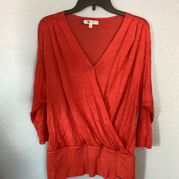 JENNIFER LOPEZ Orange light weight sweater size PXL - Picture 2 of 11